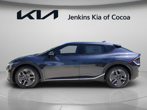 New 2026 Kia EV6 Light RWD image 8