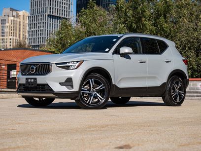 Certified 2025 Volvo XC40 B5 Core