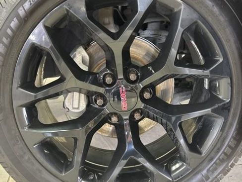 Used 2024 GMC Sierra 1500 Elevation RWD image 8