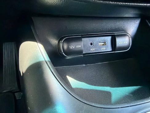 Used 2019 Kia Soul + FWD image 19