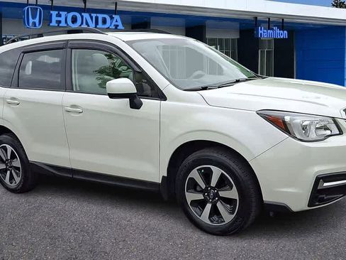 Used 2018 Subaru Forester 2.5i Premium w/ Protection Package #1 AWD/4WD image 2