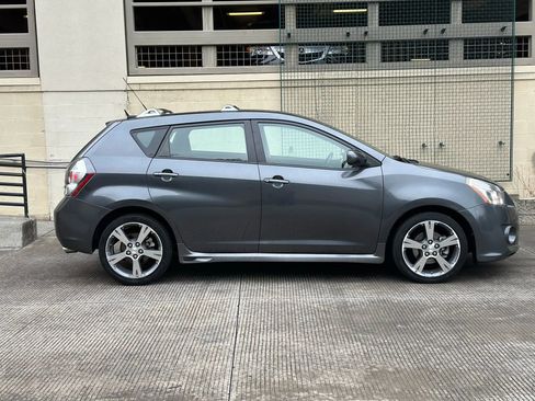 Used 2009 Pontiac Vibe GT image 2