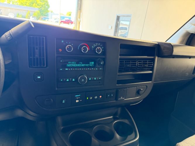 Used 2025 Chevrolet Express 3500 LT w/ LT Preferred Equipment Group RWD image 14