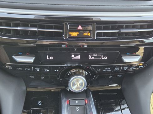 Certified 2025 Acura MDX w/ Technology Package image 16