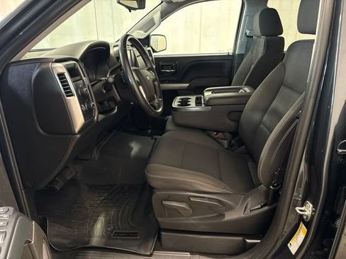 Used 2018 Chevrolet Silverado 1500 LT AWD/4WD image 12