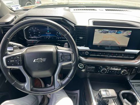 Used 2022 Chevrolet Silverado 1500 RST w/ Convenience Package II AWD/4WD image 12