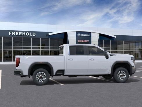 New 2026 GMC Sierra 2500 SLE w/ SLE Value Package; image 5