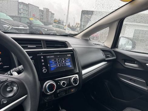 Used 2019 Honda Fit EX image 23