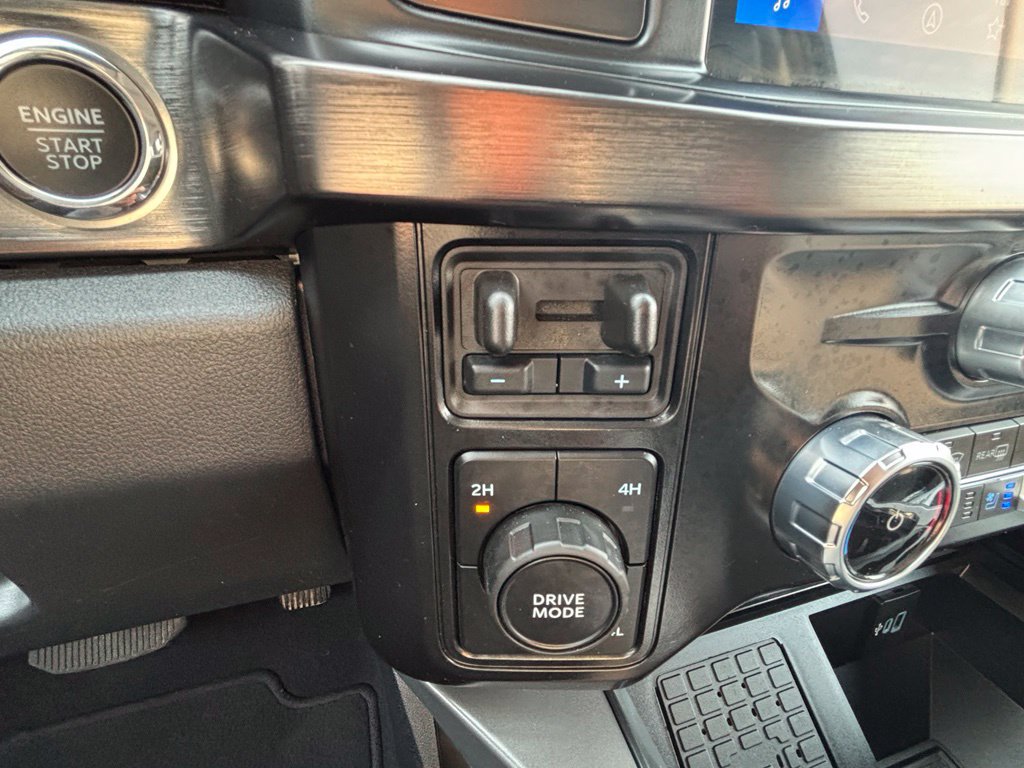 Used 2025 Ford F250 Lariat AWD/4WD image 22
