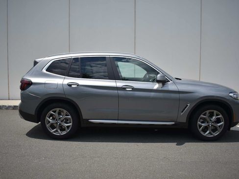 Used 2024 BMW X3 xDrive30i w/ Premium Package AWD/4WD image 4