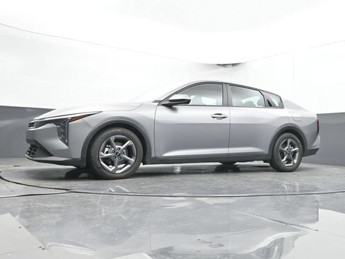 Used 2025 Kia K4 FWD image 41