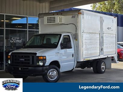 Used 2013 Ford E-450 and Econoline 450 Super Duty w/ PWR Locks & Windows Group