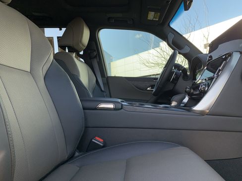 Certified 2026 Lexus LX 700h Overtrail image 34