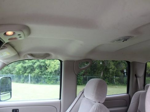 Used 2006 Chevrolet Silverado 2500 LT w/ Heavy-Duty Power Package AWD/4WD image 20