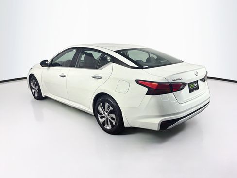 Used 2024 Nissan Altima 2.5 S FWD image 5