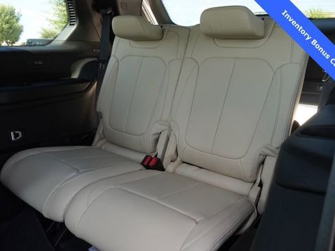 New 2025 Jeep Grand Cherokee L Limited w/ Black Appearance Package AWD/4WD image 13