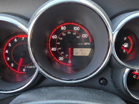 Used 2004 Toyota Matrix XR image 15