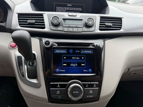 Used 2014 Honda Odyssey EX image 11