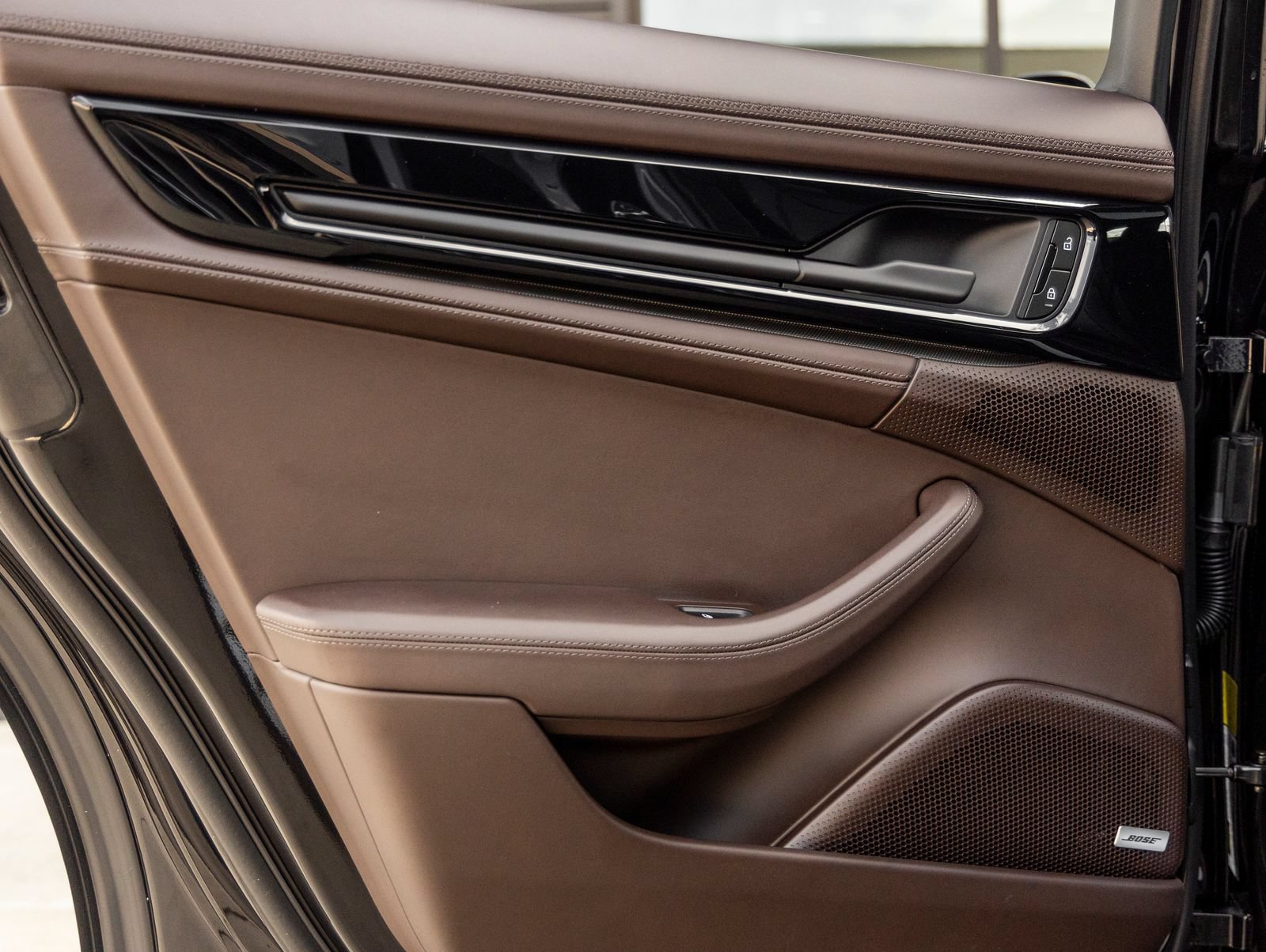 New 2026 Porsche Panamera 4 AWD/4WD image 33