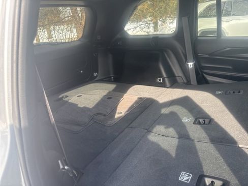 Used 2024 Jeep Grand Cherokee Altitude image 41