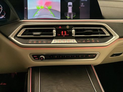 Used 2022 BMW X5 sDrive40i w/ M Sport Package RWD image 26