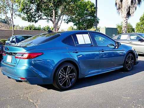 Used 2025 Toyota Camry XSE FWD image 8
