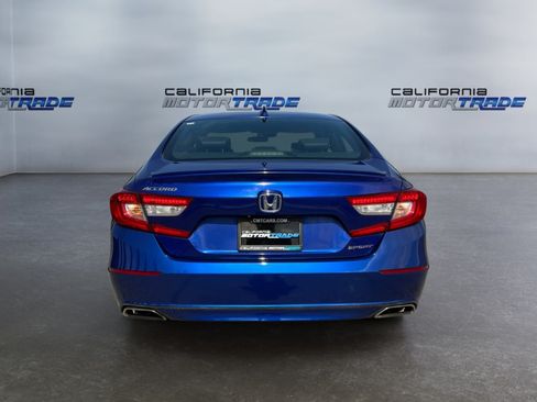 Used 2018 Honda Accord Sport image 6
