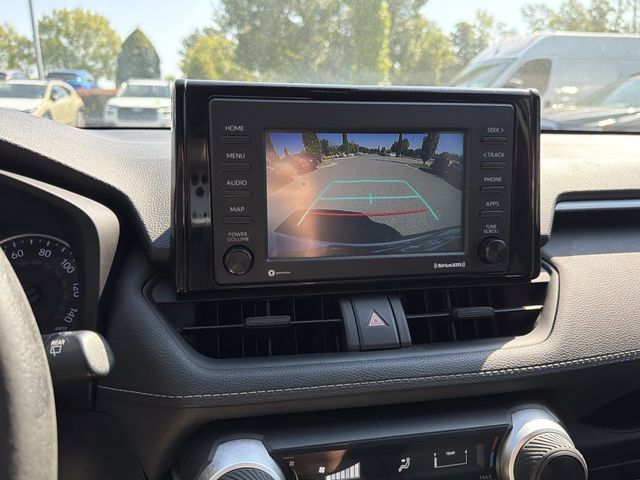 Used 2022 Toyota RAV4 LE FWD image 27