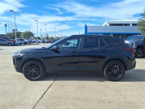 Used 2025 Chevrolet Trax ACTIV w/ Driver Confidence Package image 8