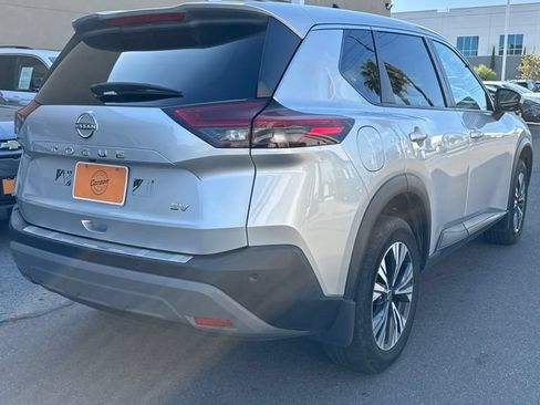 Used 2023 Nissan Rogue SV FWD image 8