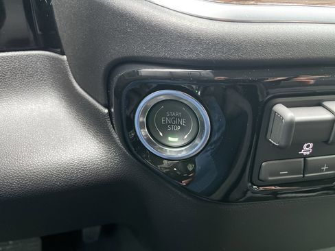 New 2026 GMC Sierra 1500 Elevation image 50