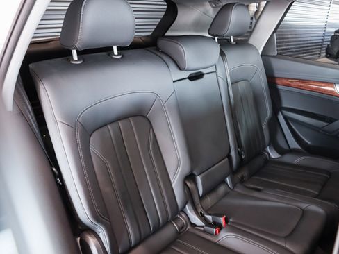 Certified 2023 Audi Q5 2.0T Premium w/ Convenience Package image 7