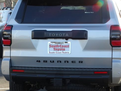 New 2025 Toyota 4Runner TRD Off-Road Premium image 7