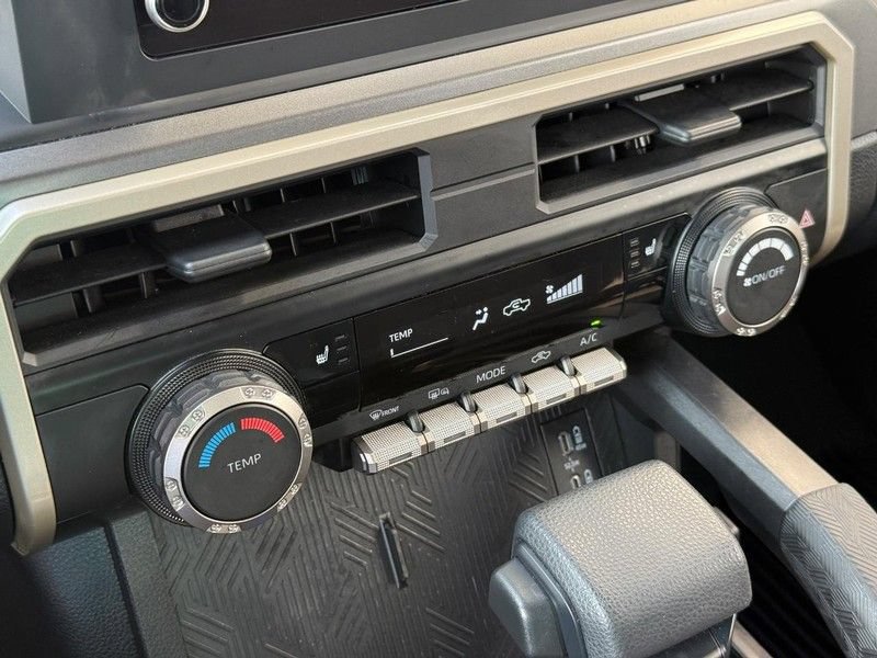 Used 2026 Toyota Tacoma SR5 AWD/4WD image 28