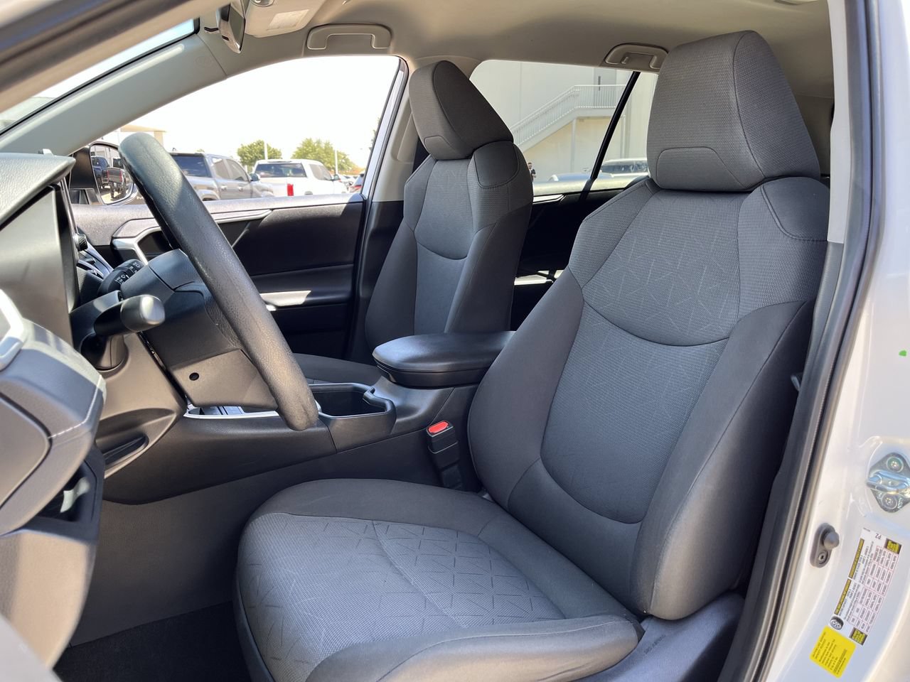 Used 2025 Toyota RAV4 XLE FWD image 23