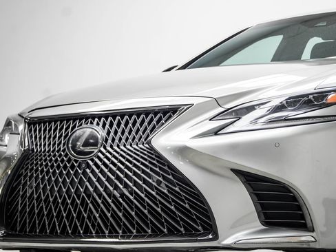 Used 2018 Lexus LS 500 w/ Interior Upgrade Package RWD image 2