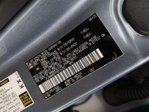 Certified 2023 Lexus RZ 450e Premium w/ Accessory Package (A2) image 39