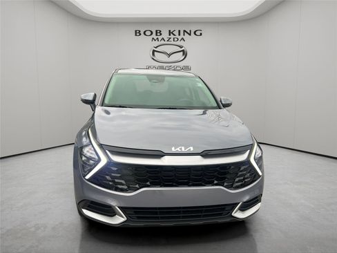 Used 2023 Kia Sportage EX image 8