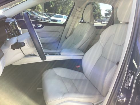 Certified 2021 Volvo XC60 T8 Inscription Expression w/ Climate Package image 16