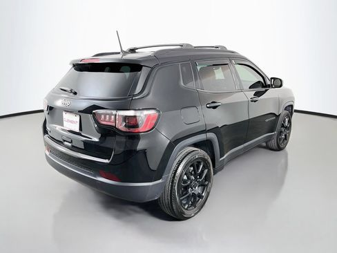 Used 2025 Jeep Compass Latitude w/ Altitude Special Edition AWD/4WD image 6