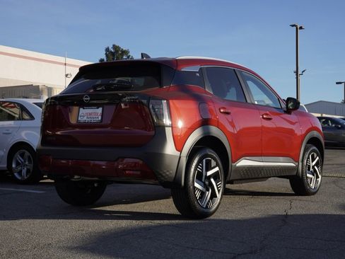 New 2026 Nissan Kicks SV image 4