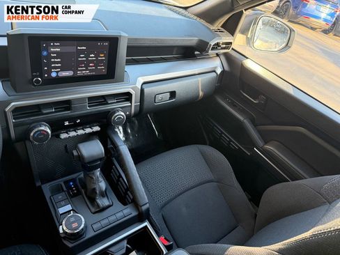 Used 2025 Toyota 4Runner SR5 image 25