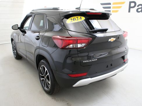 Used 2024 Chevrolet TrailBlazer LT w/ Driver Confidence Package FWD image 7