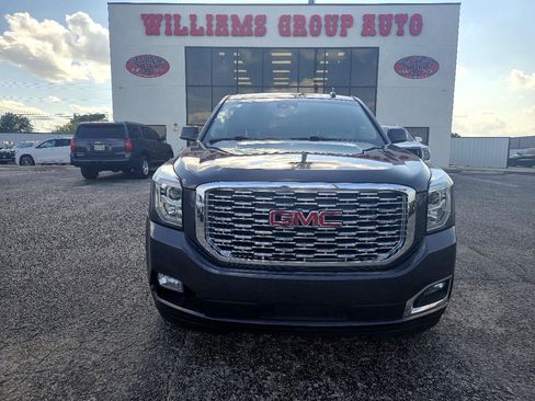 Used 2018 GMC Yukon SLT w/ Premium Edition image 2