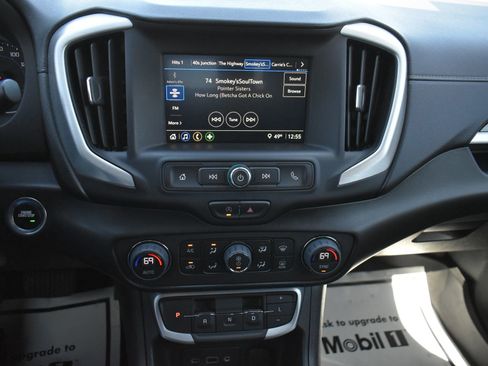 Used 2022 GMC Terrain SLE w/ Driver Convenience Package image 27