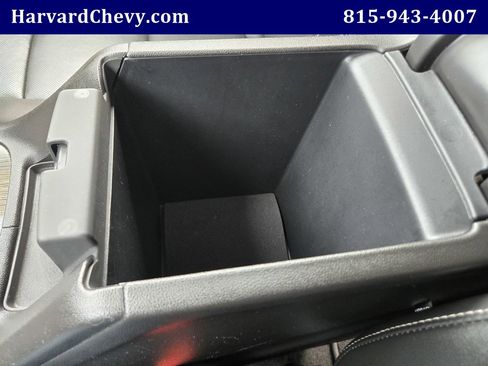 Used 2023 GMC Acadia SLT image 13