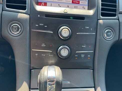 Used 2019 Ford Taurus SEL w/ Equipment Group 201A FWD image 19