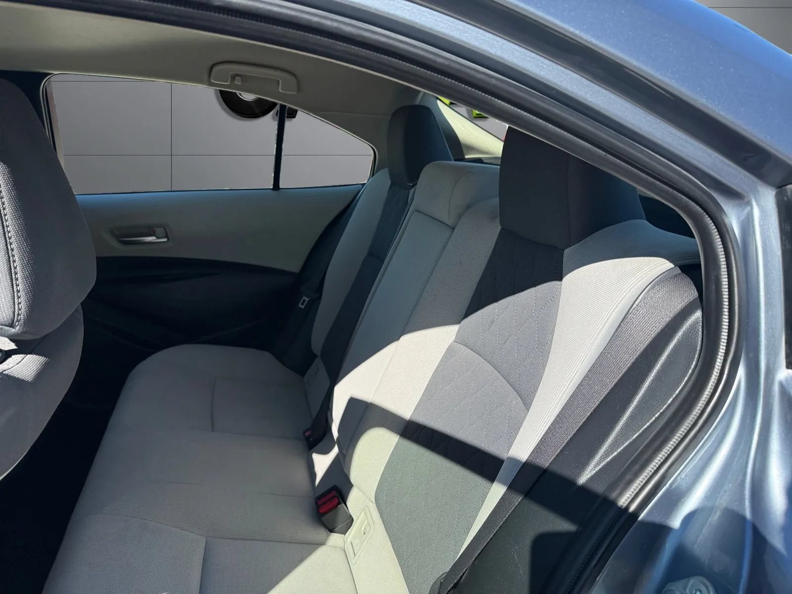 Used 2020 Toyota Corolla LE FWD image 18
