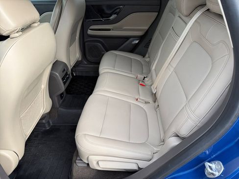 Used 2021 Lincoln Corsair AWD image 11