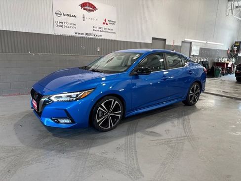 Certified 2020 Nissan Sentra SR w/ Premium Package FWD image 6